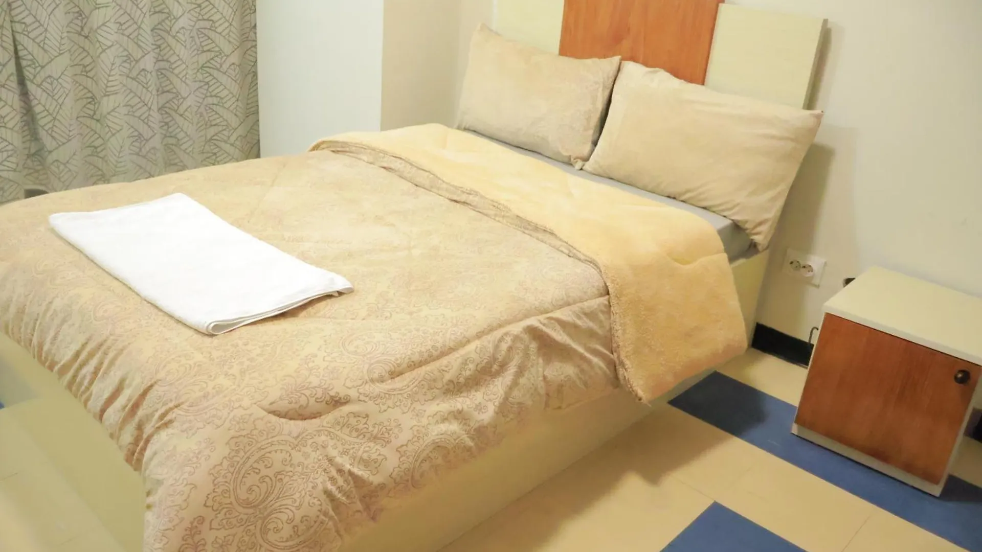Spacious 5-Bedroom Apartment In The Heart Of Bole Αντίς Αμπέμπα 0*,