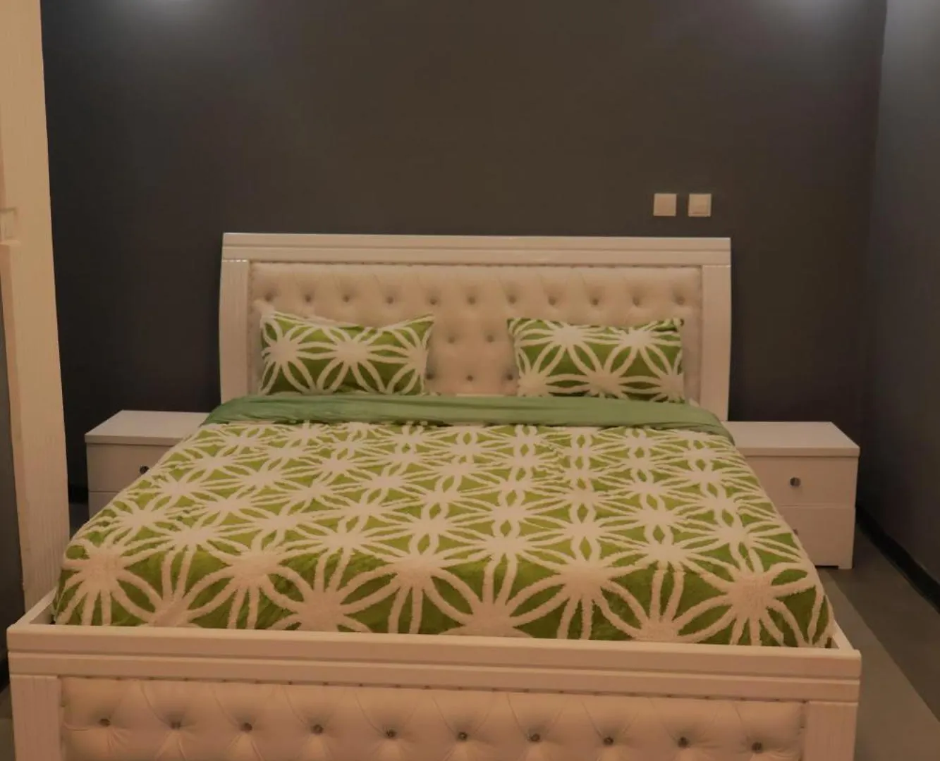 Spacious 5-Bedroom Apartment In The Heart Of Bole Αντίς Αμπέμπα
